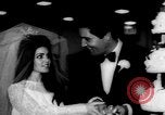 Standbild Elvis Presley heiratet Priscilla Beaulieu Ann Las Vegas Nevada USA, 1967, aus Sekunde 8 historischem Filmmaterial Videoclip 65675073282