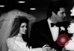 Standbild Elvis Presley heiratet Priscilla Beaulieu Ann Las Vegas Nevada USA, 1967, aus Sekunde 11 historischem Filmmaterial Videoclip 65675073282