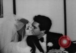 Standbild Elvis Presley heiratet Priscilla Beaulieu Ann Las Vegas Nevada USA, 1967, aus Sekunde 17 historischem Filmmaterial Videoclip 65675073282