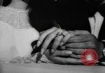 Standbild Elvis Presley heiratet Priscilla Beaulieu Ann Las Vegas Nevada USA, 1967, aus Sekunde 23 historischem Filmmaterial Videoclip 65675073282