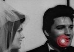 Standbild Elvis Presley heiratet Priscilla Beaulieu Ann Las Vegas Nevada USA, 1967, aus Sekunde 26 historischem Filmmaterial Videoclip 65675073282