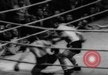 Standbild weltweit Junior Welterweight Boxing Japan, 1967, aus Sekunde 25 historischem Filmmaterial Videoclip 65675073284