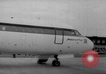 Standbild strahlturbine Passagierflugzeuge Bremen Deutschland, 1967, aus Sekunde 15 historischem Filmmaterial Videoclip 65675073286