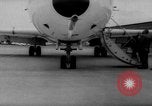 Standbild strahlturbine Passagierflugzeuge Bremen Deutschland, 1967, aus Sekunde 17 historischem Filmmaterial Videoclip 65675073286