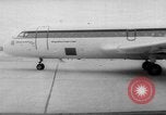 Standbild strahlturbine Passagierflugzeuge Bremen Deutschland, 1967, aus Sekunde 30 historischem Filmmaterial Videoclip 65675073286
