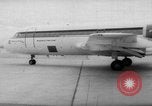 Standbild strahlturbine Passagierflugzeuge Bremen Deutschland, 1967, aus Sekunde 31 historischem Filmmaterial Videoclip 65675073286