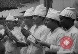 Image fire cérémonie de marche Kuala Lumpur Malaisie, 1967, de la seconde 16 séquences d'archives historiques vidéo 65675073290