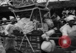 Image fire cérémonie de marche Kuala Lumpur Malaisie, 1967, de la seconde 25 séquences d'archives historiques vidéo 65675073290
