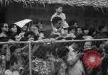 Image fire cérémonie de marche Kuala Lumpur Malaisie, 1967, de la seconde 28 séquences d'archives historiques vidéo 65675073290