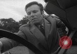 Immagine di Parabrezza gonfiabile Parigi Francia, 1967, secondo 23 filmato di repertorio 65675073291