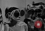 Immagine di Sfilata di moda Firenze Italia, 1967, secondo 10 filmato di repertorio 65675073297