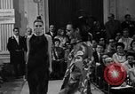 Immagine di Sfilata di moda Firenze Italia, 1967, secondo 20 filmato di repertorio 65675073297