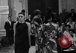 Immagine di Sfilata di moda Firenze Italia, 1967, secondo 21 filmato di repertorio 65675073297