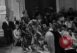 Immagine di Sfilata di moda Firenze Italia, 1967, secondo 24 filmato di repertorio 65675073297