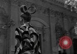 Immagine di Sfilata di moda Firenze Italia, 1967, secondo 29 filmato di repertorio 65675073297