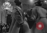 Immagine di Sfilata di moda Firenze Italia, 1967, secondo 37 filmato di repertorio 65675073297