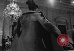 Immagine di Sfilata di moda Firenze Italia, 1967, secondo 38 filmato di repertorio 65675073297