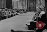 Immagine di Sfilata di moda Firenze Italia, 1967, secondo 48 filmato di repertorio 65675073297