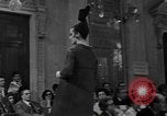 Immagine di Sfilata di moda Firenze Italia, 1967, secondo 56 filmato di repertorio 65675073297