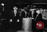 Image spectacle de clowns New York United States USA, 1967, de la seconde 17 séquences d'archives historiques vidéo 65675073298