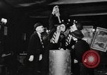 Image spectacle de clowns New York United States USA, 1967, de la seconde 21 séquences d'archives historiques vidéo 65675073298