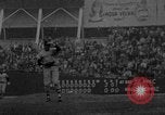 Image joueur de baseball Billy Rohr pitching contre Yankees New York City USA, 1967, de la seconde 9 séquences d'archives historiques vidéo 65675073299