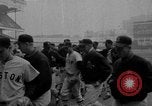 Image joueur de baseball Billy Rohr pitching contre Yankees New York City USA, 1967, de la seconde 26 séquences d'archives historiques vidéo 65675073299