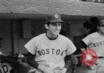 Image joueur de baseball Billy Rohr pitching contre Yankees New York City USA, 1967, de la seconde 33 séquences d'archives historiques vidéo 65675073299