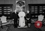 Image Hubert H Humphrey Cité du Vatican à Rome Italie, 1967, de la seconde 10 séquences d'archives historiques vidéo 65675073303