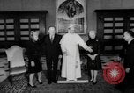 Image Hubert H Humphrey Cité du Vatican à Rome Italie, 1967, de la seconde 14 séquences d'archives historiques vidéo 65675073303