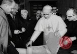 Image Hubert H Humphrey Cité du Vatican à Rome Italie, 1967, de la seconde 28 séquences d'archives historiques vidéo 65675073303