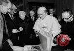 Image Hubert H Humphrey Cité du Vatican à Rome Italie, 1967, de la seconde 30 séquences d'archives historiques vidéo 65675073303