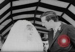 Image cérémonie de mariage Chicago Illinois USA, 1967, de la seconde 23 séquences d'archives historiques vidéo 65675073307
