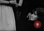 Image Les hippies danser à l'être-dans Seattle Washington USA, 1967, de la seconde 9 séquences d'archives historiques vidéo 65675073308
