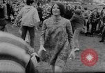 Image Les hippies danser à l'être-dans Seattle Washington USA, 1967, de la seconde 23 séquences d'archives historiques vidéo 65675073308