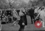 Image Les hippies danser à l'être-dans Seattle Washington USA, 1967, de la seconde 30 séquences d'archives historiques vidéo 65675073308