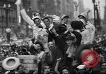 Image des fêtes de la victoire United States USA, 1945, de la seconde 57 séquences d'archives historiques vidéo 65675073311