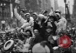 Image des fêtes de la victoire United States USA, 1945, de la seconde 58 séquences d'archives historiques vidéo 65675073311