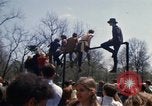 Immagine di La Giornata della Terra Washington DC USA, 1970, secondo 10 filmato di repertorio 65675073313
