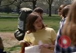 Immagine di La Giornata della Terra Washington DC USA, 1970, secondo 14 filmato di repertorio 65675073313