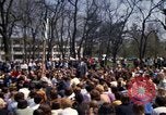 Immagine di La Giornata della Terra Washington DC USA, 1970, secondo 26 filmato di repertorio 65675073313