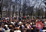 Immagine di La Giornata della Terra Washington DC USA, 1970, secondo 28 filmato di repertorio 65675073313