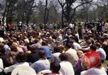 Immagine di La Giornata della Terra Washington DC USA, 1970, secondo 31 filmato di repertorio 65675073313