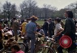 Immagine di La Giornata della Terra Washington DC USA, 1970, secondo 54 filmato di repertorio 65675073313