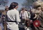 Immagine di La Giornata della Terra Washington DC USA, 1970, secondo 10 filmato di repertorio 65675073314