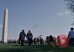 Immagine di La Giornata della Terra Washington DC USA, 1970, secondo 13 filmato di repertorio 65675073314