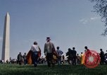 Immagine di La Giornata della Terra Washington DC USA, 1970, secondo 19 filmato di repertorio 65675073314