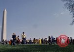 Immagine di La Giornata della Terra Washington DC USA, 1970, secondo 27 filmato di repertorio 65675073314