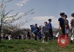 Immagine di La Giornata della Terra Washington DC USA, 1970, secondo 37 filmato di repertorio 65675073314