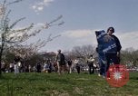 Immagine di La Giornata della Terra Washington DC USA, 1970, secondo 40 filmato di repertorio 65675073314